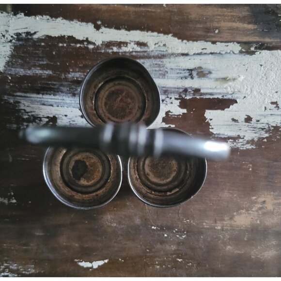 Antique Meriden Quadruple Plate #332 Condiment Bottle Holder Bird & Fruit Design - Picture 7 of 15